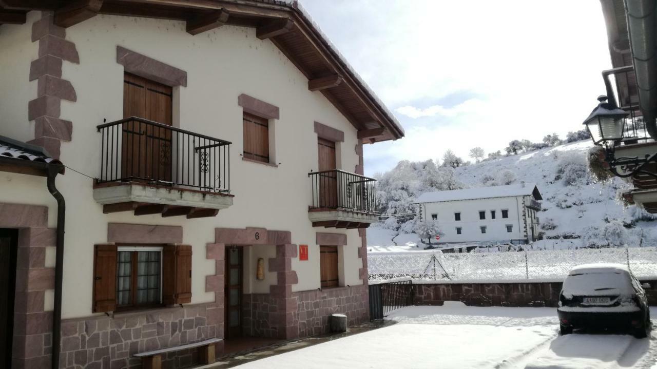 Casa Rural Txolinenea Pension Lantz Buitenkant foto